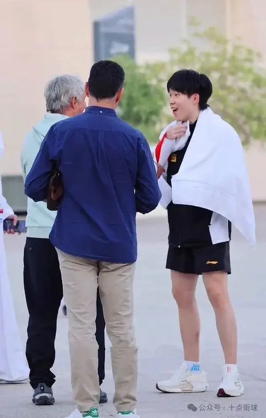 这是因为HJC黄金城游戏比较的简单易学相关图片