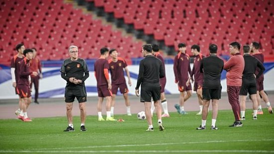 投资数百万建立了业内领先的客服中心。图片展示